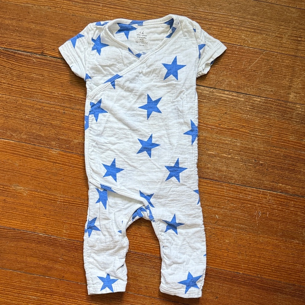 aden + anais White and Blue Star Bodysuit EUC 3-6m